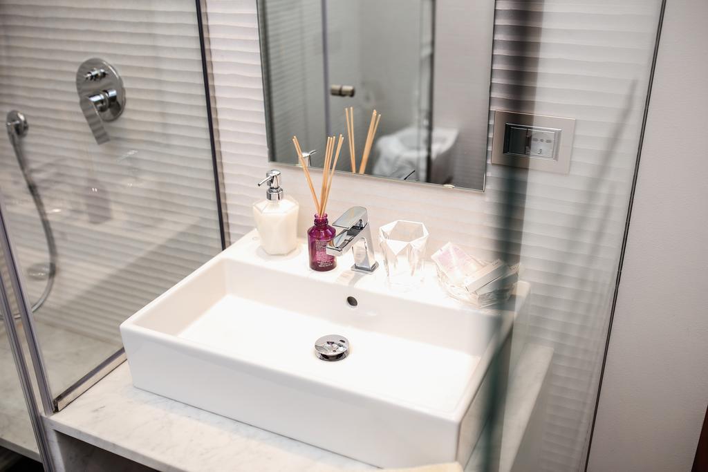 Deluxe Suite Spa Bath